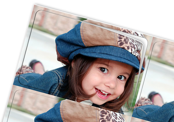 Fotosticker selbstklebend im 10er, 15er, oder 20er Bogen. Belichtet auf echtem Fotopapier. Kaschiert mit einer Klebefolie.